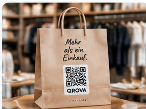 Papiert&uuml;te mit QR-Code in einem Ladengesch&auml;ft